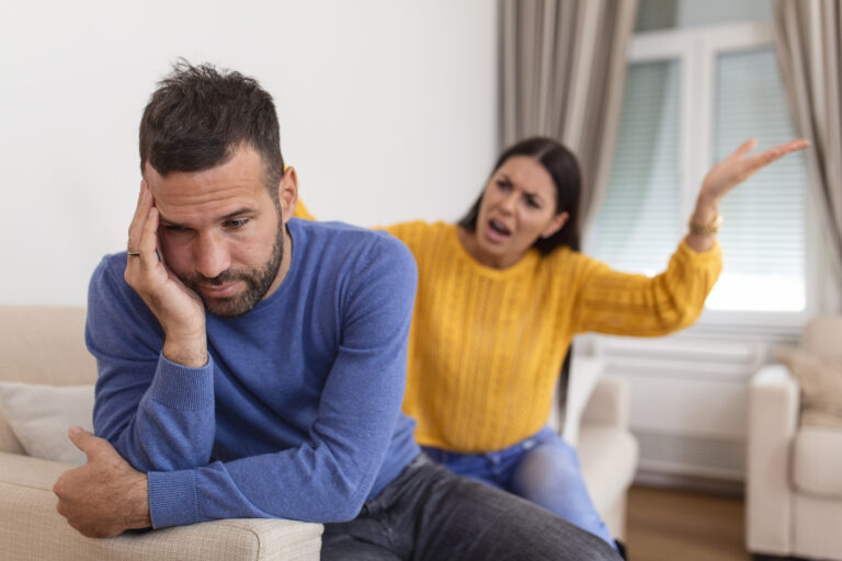 Dispute dans le couple : Comprendre, gérer et retrouver l’harmonie